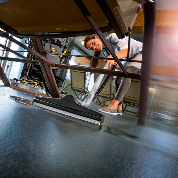 VACUUM WAND KIT WITH 3 STAGE VACUUM MOTOR* IN PRO VERSIONS IT CANNOT BE INSTALLED TOGETHER WITH THE SPRAY GUN KIT 228754